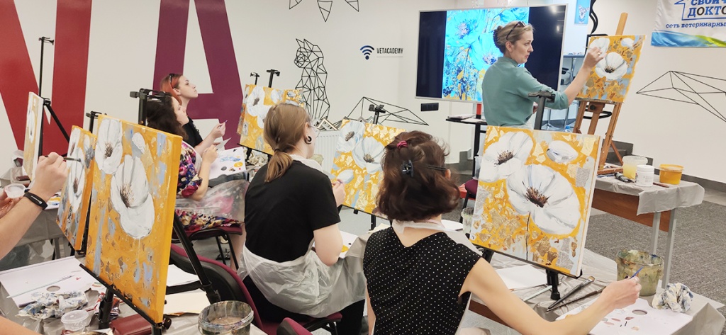 В Международной Ветеринарной Академии состоялся творческий мастер-класс по живописи