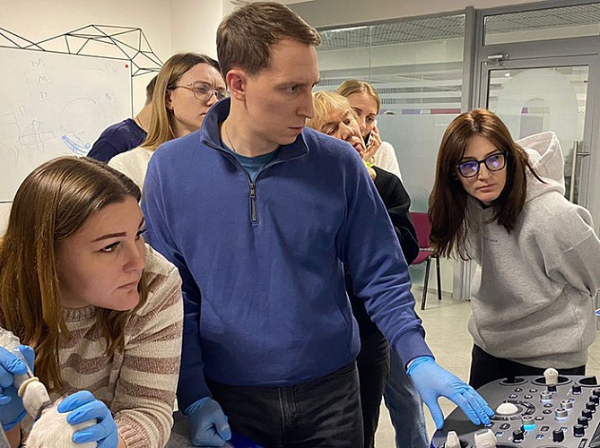 В  Центре образования МВА завершился специализированный мастер-класс по ультразвуковой диагностике в ветеринарной офтальмологии